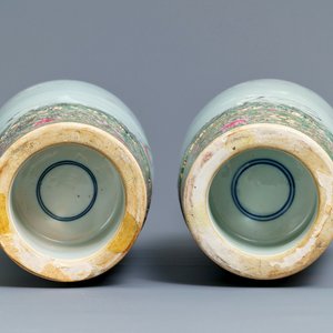 Une paire de grands vases en porcelaine de Chine famille rose, République, 20ème — photo 5