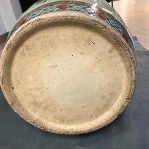 Une paire de grands vases en porcelaine de Chine famille verte à fond céladon, 19ème — photo 61