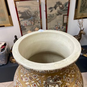 Une paire de grands vases en porcelaine de Satsuma, Japon, Meiji, 19ème — photo 32