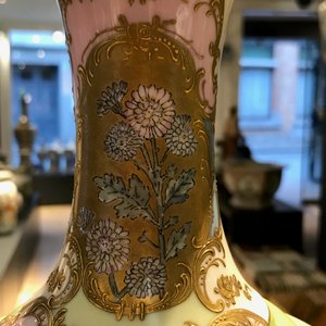 Une paire de grands vases en porcelaine de Sèvres aux montures en bronze, France, 19ème — photo 36