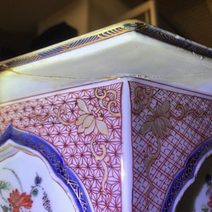 Une paire de jardinières de forme hexagonale en porcelaine de Chine famille verte, Kangxi/Yongzheng — photo 25