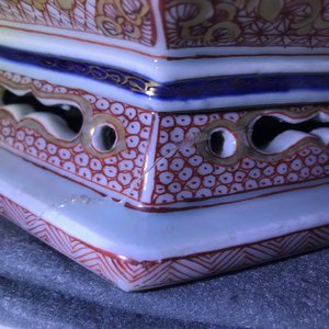 Une paire de jardinières de forme hexagonale en porcelaine de Chine famille verte, Kangxi/Yongzheng — photo 26