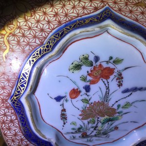 Une paire de jardinières de forme hexagonale en porcelaine de Chine famille verte, Kangxi/Yongzheng — photo 31