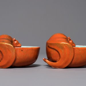 Une paire de lave-pinceaux en forme de chauve-souris en porcelaine de Chine, 18/19ème — photo 4