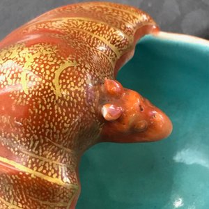 Une paire de lave-pinceaux en forme de chauve-souris en porcelaine de Chine, 18/19ème — photo 9