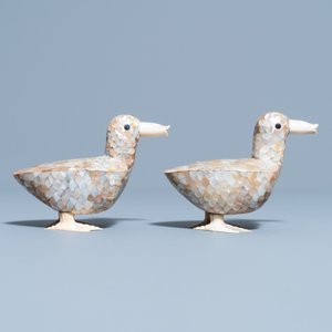 Une paire de modèles de canards en nacre et os, Chine, 19ème — photo 5