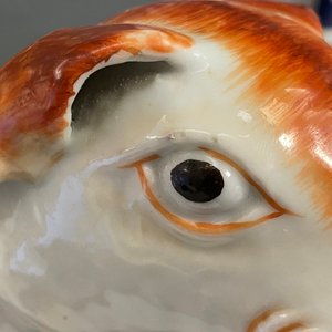 Une paire de modèles de chiens en porcelaine de Chine pour l'exportation, Qianlong — photo 16