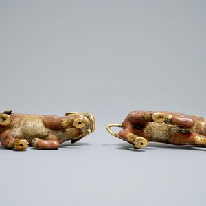 Une paire de modèles de qilins en bronze doré et émaux cloisonnés, Chine, Qianlong — photo 7