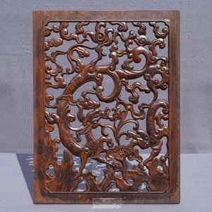 Une paire de panneaux ajourés en bois sculpté, 18/19ème — photo 3