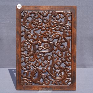 Une paire de panneaux ajourés en bois sculpté, 18/19ème — photo 5