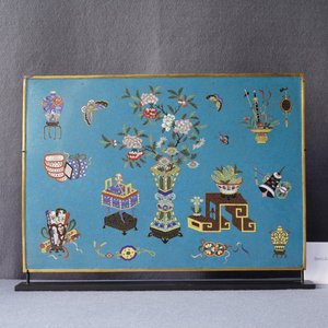Une paire de plaques de forme rectangulaire en émaux cloisonnés, Chine, Qianlong/Jiaqing — photo 8