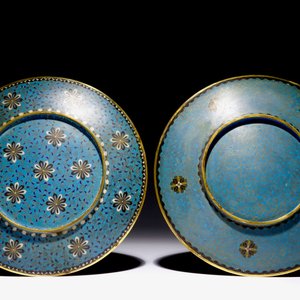 Une paire de plats aux oiseaux en cloisonné de Japon, Meiji, 19ème — photo 2