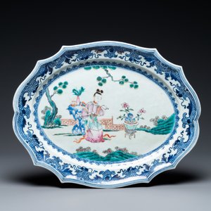 Une paire de plats de forme ovale en porcelaine de Chine famille rose, Qianlong — photo 2