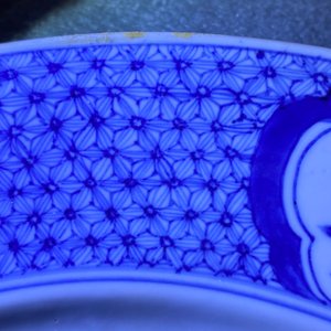 Une paire de plats en porcelaine de Chine en bleu et blanc, marque de Chenghua, Kangxi — photo 7