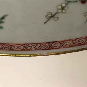 Une paire de plats en porcelaine de Chine famille rose à décor de chevaux, Yongzheng/Qianlong — photo 11