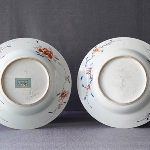 Une paire de plats en porcelaine de Chine famille verte, Kangxi — photo 8