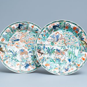 Une paire de plats en porcelaine de Chine famille verte, Kangxi — photo 1