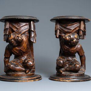 Une paire de porte-torchères en résineux sculpté et patiné en forme de Maures assis, Venise, Italie, 17/18ème — photo 2
