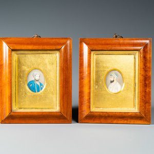 Une paire de portraits miniatures sur ivoire, Inde moghol, 18/19ème — photo 1