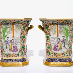 Une paire de pots à fleurs en porcelaine de Chine d'exportation famille rose, Qianlong — photo 3