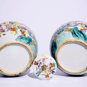 Une paire de pots à gingembre en porcelaine de Chine famille rose, 19ème — photo 6