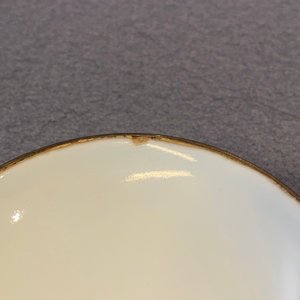 Une paire de pots couverts et une paire de bols couverts sur supports en porcelaine de Chine en bleu et blanc, 19ème — photo 13
