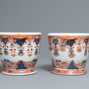 Une paire de rafraichissoirs en porcelaine de Chine de style Imari, Kangxi — photo 5