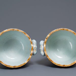 Une paire de rafraichissoirs en porcelaine de Chine famille rose à décor mandarin, Qianlong — photo 6