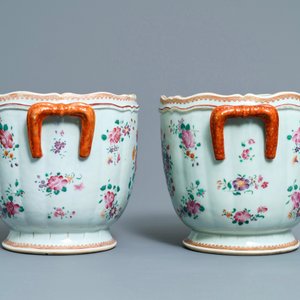 Une paire de rafraichissoirs en porcelaine de Chine famille rose, Qianlong — photo 4