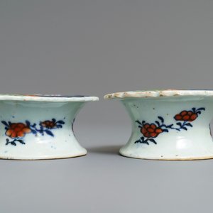 Une paire de salerons en porcelaine de Chine famille rose à décor 'Feuille de tabac', Qianlong — photo 3