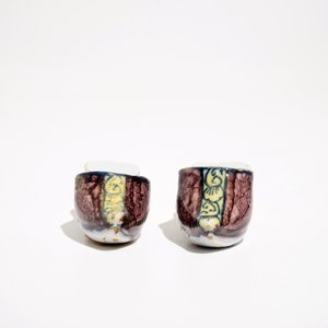 Une paire de souliers en faïence de Delft polychrome, 18ème — photo 3