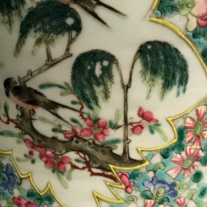 Une paire de tabourets ajourés en porcelaine de Chine famille rose, 19ème — photo 21