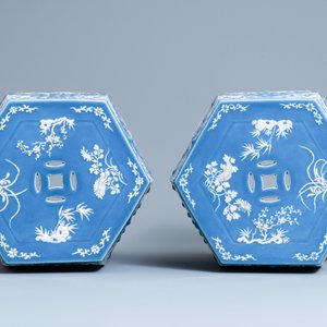 Une paire de tabourets de forme hexagonale en porcelaine de Chine, 19ème — photo 6