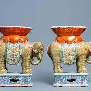 Une paire de tabourets en porcelaine de Chine famille rose en forme d'éléphant, 19/20ème — photo 4