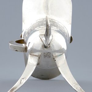 Une paire de tasses à vin "Jue" en argent, marque de Heng Li, Tientsin, Chine, 19ème — photo 5