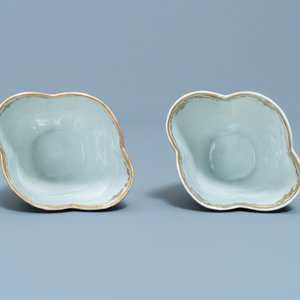 Une paire de tasses et soucoupes en porcelaine de Chine dans le style de Meissen, marques AR, Tongzhi — photo 8