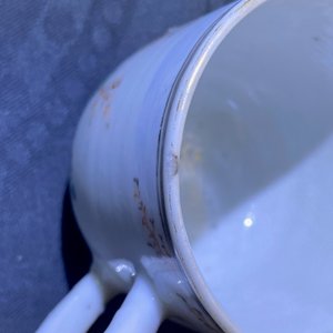 Une paire de tasses et soucoupes en porcelaine de Chine famille rose à sujet européen, Qianlong — photo 25