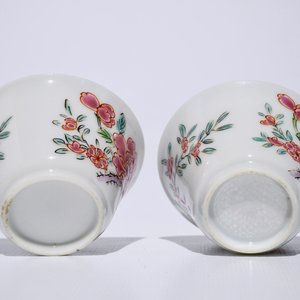 Une paire de tasses et soucoupes en porcelaine de Chine famille rose, Yongzheng/Qianlong — photo 8