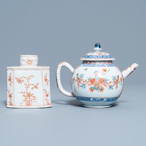 Une paire de tasses et soucoupes, une théière décorée aux Pays-Bas et une boîte à thé en porcelaine de Chine, Kangxi/Qianlong — photo 12