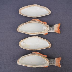 Une paire de terrines couvertes en forme de poissons en porcelaine de Chine, Qianlong — photo 31
