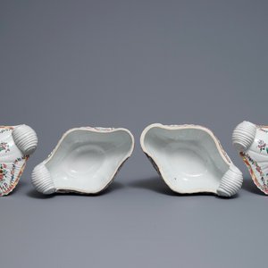 Une paire de terrines couvertes sur présentoirs en porcelaine de Chine famille rose de style néoclassique, Qianlong — photo 9