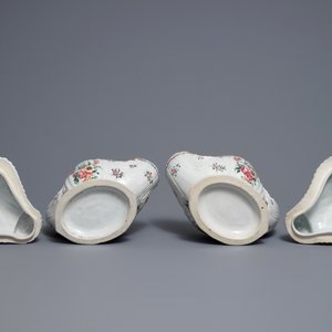Une paire de terrines couvertes sur présentoirs en porcelaine de Chine famille rose de style néoclassique, Qianlong — photo 10