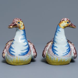 Une paire de terrines en forme de canards en faïence de Delft polychrome, 18ème — photo 3