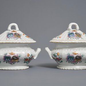 Une paire de terrines en porcelaine de Chine famille rose pour le marché hollandais, blasons de Nauta Beuckens et Swalue, Qianlong — photo 5