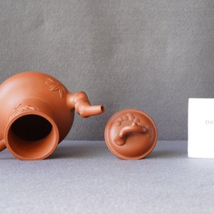 Une paire de théières couvertes en grès de Yixing, Kangxi — photo 13