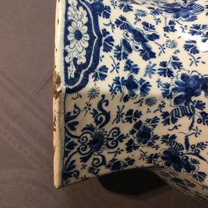 Une paire de très grands vases en faïence de Delft bleu et blanc, début du 18ème — photo 17