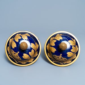 Une paire de très grands vases en porcelaine dans le style de Sèvres aux montures en bronze doré, signés Desprez, France, 19ème — photo 13