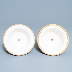 Une paire de très grands vases en porcelaine dans le style de Sèvres aux montures en bronze doré, signés Desprez, France, 19ème — photo 14