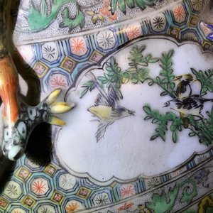 Une paire de très grands vases en porcelaine de Chine famille verte, 19ème — photo 15