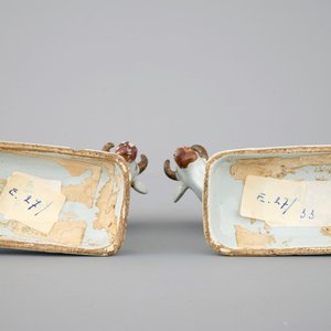 Une paire de vaches en faïence de Delft polychrome, 18ème — photo 8